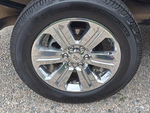 Used 2019 Ford F150 King Ranch w/ Equipment Group 601A Luxury AWD/4WD image 47