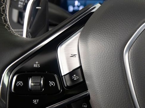 Used 2024 Chevrolet Corvette Z06 RWD image 22