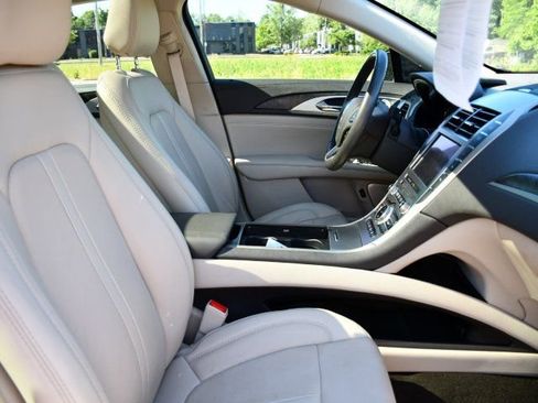 Used 2020 Lincoln MKZ Reserve w/ Luxury Package FWD image 30