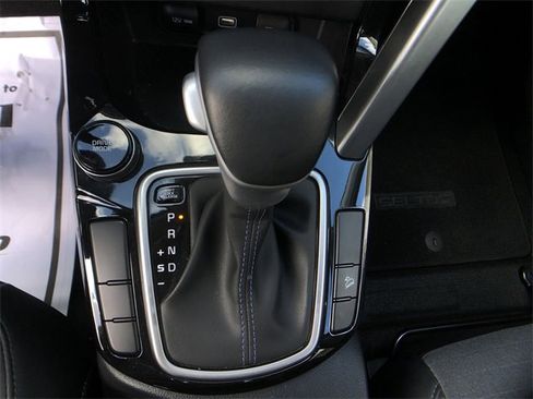 Used 2023 Kia Seltos S image 27