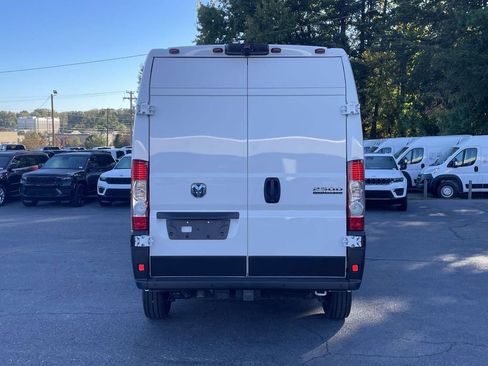 New 2026 RAM ProMaster 2500 w/ Convenience Group FWD image 7