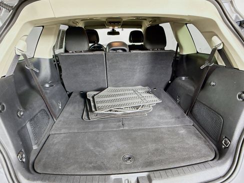 Used 2020 Dodge Journey SE w/ SE Popular Equipment Group image 32