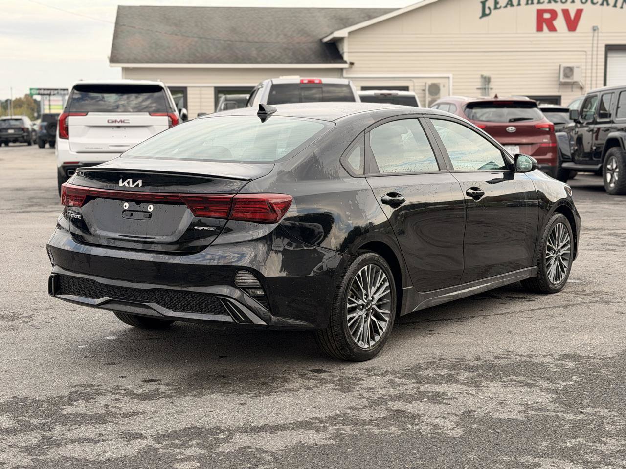 Used 2023 Kia Forte GT-Line w/ GT-Line Technology Package FWD image 5