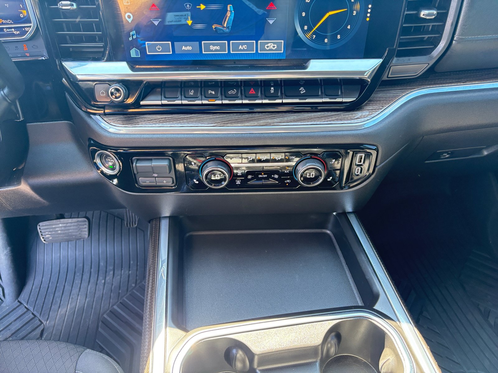 Used 2025 Chevrolet Silverado 2500 LT w/ Texas Edition AWD/4WD image 18