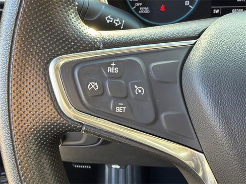 Used 2019 Chevrolet Equinox LS image 24