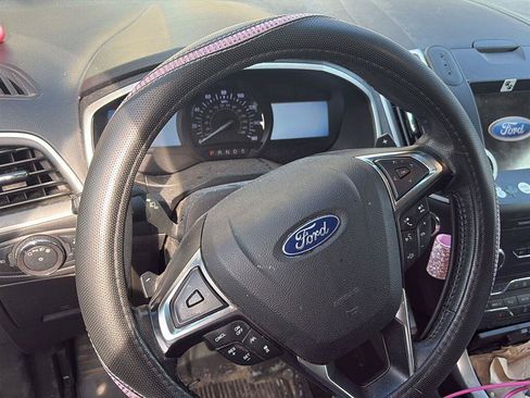 Used 2019 Ford Edge SEL w/ Equipment Group 201A AWD/4WD image 18