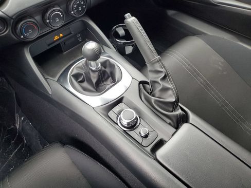 New 2026 MAZDA MX-5 Miata Sport w/ Appearance Package RWD image 25