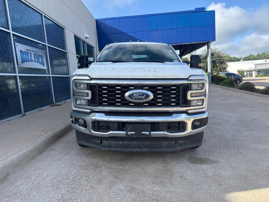 Used 2025 Ford F350 Lariat w/ FX4 Off-Road Package AWD/4WD image 3