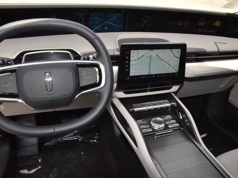 New 2026 Lincoln Nautilus Premier w/ Equipment Group 102A AWD/4WD image 25