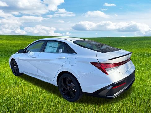 New 2026 Hyundai Elantra SEL Sport Premium FWD image 8