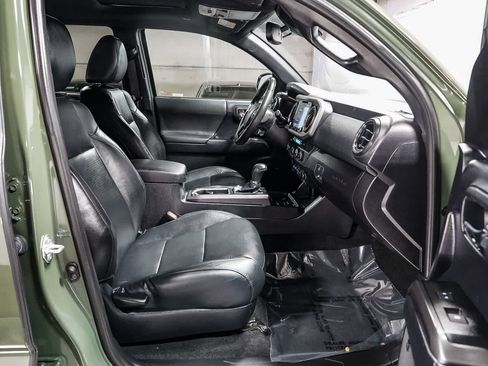 Certified 2021 Toyota Tacoma TRD Sport w/ TRD Premium Sport Package RWD image 17