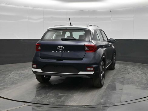 New 2026 Hyundai Venue SEL FWD image 6