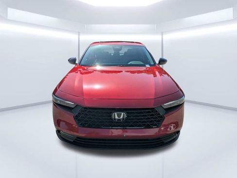 Certified 2025 Honda Accord SE image 9