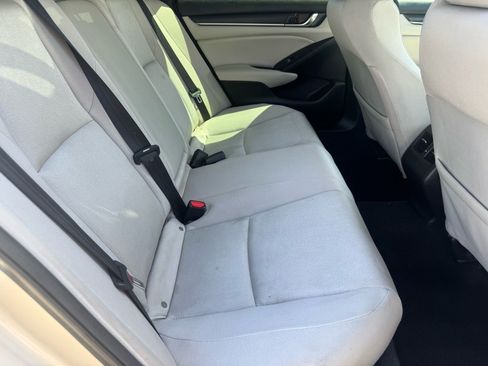 Used 2018 Honda Accord EX image 13