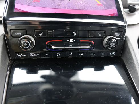 Used 2021 Jeep Grand Cherokee L Limited image 32