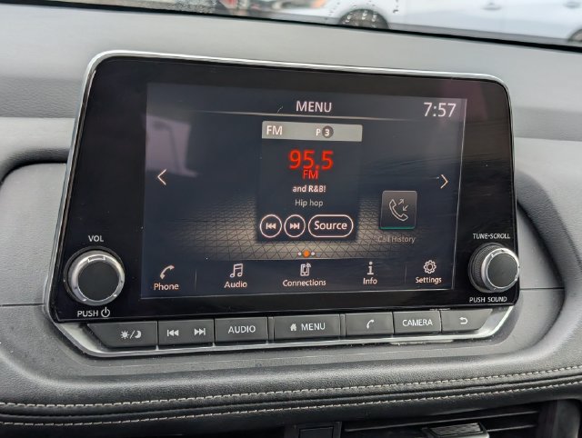 Used 2024 Nissan Rogue SV FWD image 27