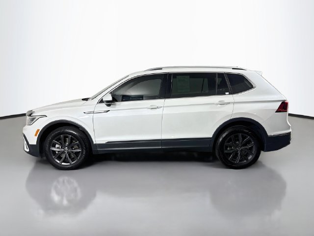 Used 2023 Volkswagen Tiguan SE AWD/4WD image 4