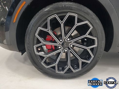 Used 2022 Kia Sorento LX FWD image 9