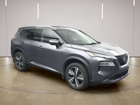 Certified 2023 Nissan Rogue SL w/ SL Premium Package FWD image 1