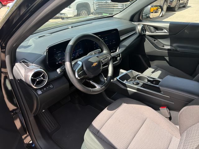 Used 2026 Chevrolet Equinox LT AWD/4WD image 14