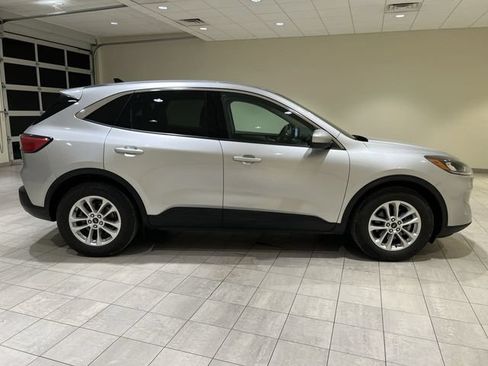 Used 2020 Ford Escape SE FWD image 6