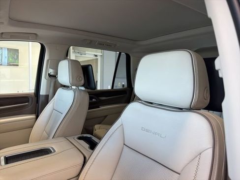 Used 2021 GMC Yukon Denali w/ Denali Ultimate Package image 20