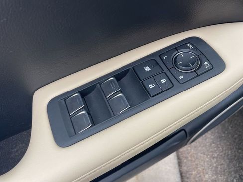 Used 2021 Lexus RX 350L Premium image 23