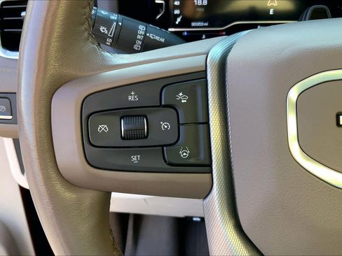 Used 2023 GMC Yukon XL Denali w/ Advanced Technology Package image 24