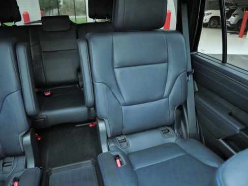 Certified 2025 Toyota Sequoia Platinum image 15