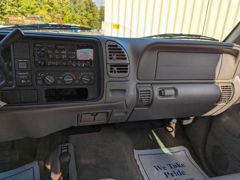 Used 1997 GMC Sierra 1500 4x4 Extended Cab w/ Image Max Pkg image 14