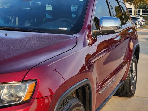 Used 2017 Jeep Grand Cherokee Limited image 8