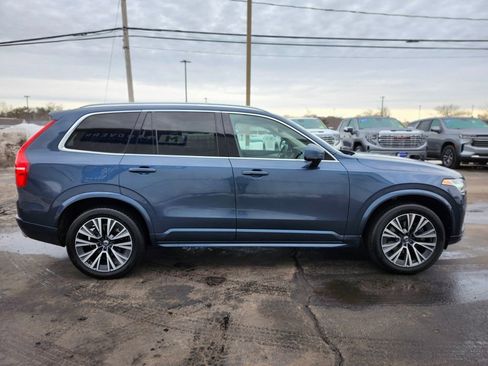 Used 2021 Volvo XC90 T5 Momentum image 6