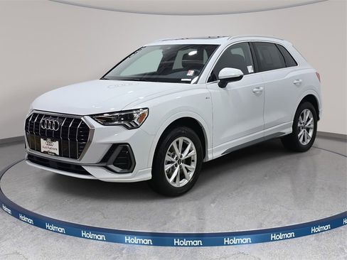 Certified 2025 Audi Q3 2.0T Premium Plus w/ Premium Plus Package image 1