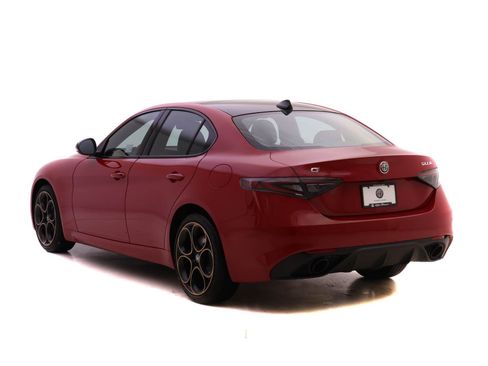 New 2025 Alfa Romeo Giulia AWD image 4