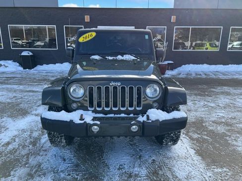 Used 2016 Jeep Wrangler Unlimited Sahara w/ Dual Top Group image 2