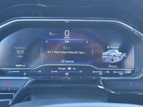 Used 2025 Chevrolet Silverado 1500 LT image 15