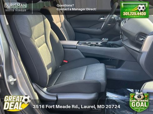 Used 2024 Nissan Rogue SV FWD image 21