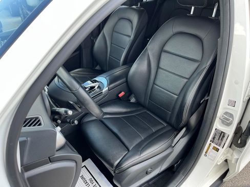 Used 2017 Mercedes-Benz GLC 300 4MATIC Coupe image 12