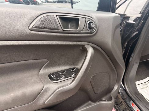 Used 2019 Ford Fiesta SE w/ Equipment Group 201A FWD image 17