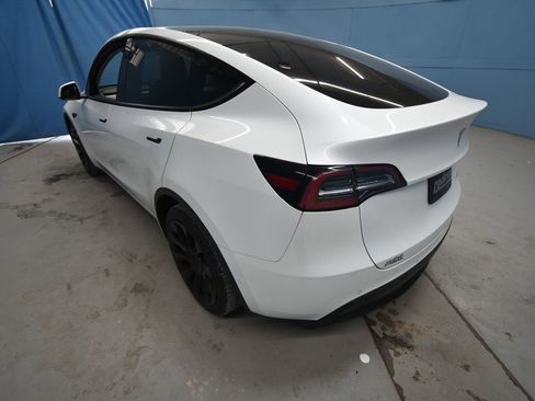 Used 2020 Tesla Model Y Performance image 27