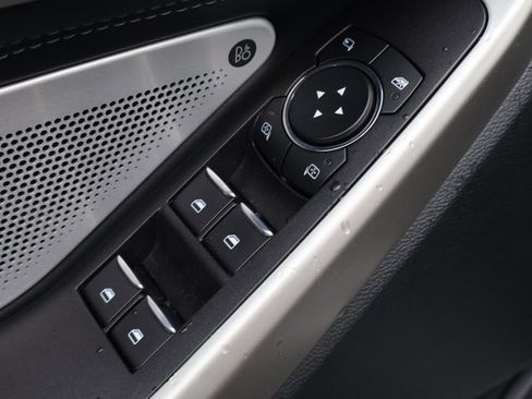 Used 2023 Ford Explorer Limited w/ Limited Technology Package image 12