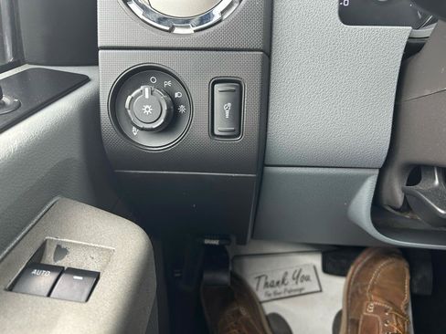 Used 2011 Ford F350 XLT w/ XLT Premium Pkg image 28