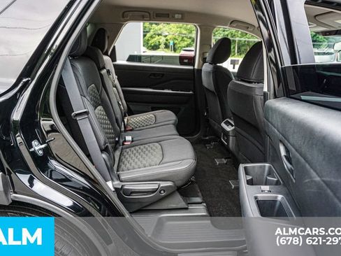 Used 2024 Nissan Pathfinder S AWD/4WD image 24
