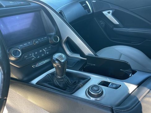 Used 2017 Chevrolet Corvette Stingray Coupe w/ 1LT image 10