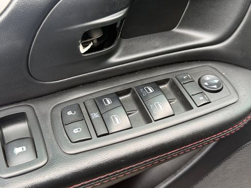 Used 2018 Dodge Grand Caravan GT FWD image 17