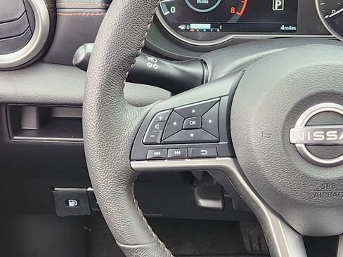 New 2025 Nissan Versa SR image 24