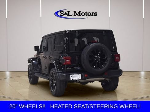 Used 2025 Jeep Wrangler Unlimited Sahara AWD/4WD image 6