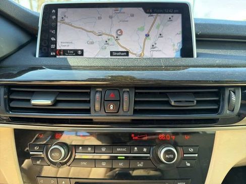 Used 2018 BMW X5 xDrive35i w/ Driving Assistance Package image 12