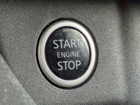 Used 2021 Nissan Rogue SV image 27