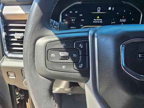 Used 2023 GMC Sierra 1500 Denali w/ Technology Package AWD/4WD image 18